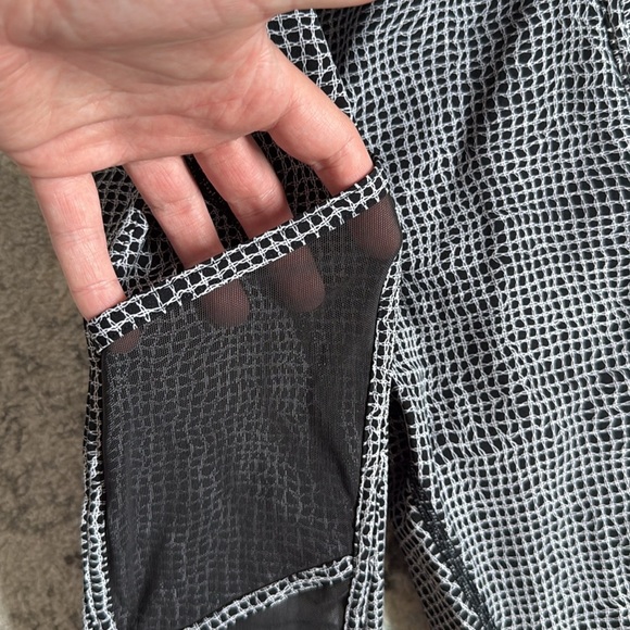 Lululemon Athletica Wild And Free Tight Fall Net White Black - Picture 5 of 12
